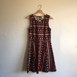 Used dress size M from H&M. It looks like new.